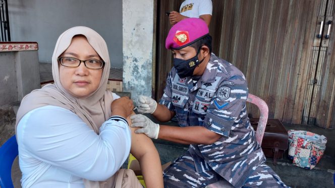 
					LANAL BANGKA BELITUNG TERUS GENCARKAN SERBUAN VAKSIN MARITIM HINGGA SEMUA BEBAS VIRUS CORONA