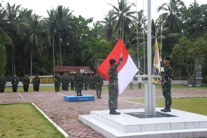 
					Lanal TBA Gelar Upacara Bendera Rutin, Danlanal Sampaikan Amanat “Jagalah Kekuarga Dengan Baik