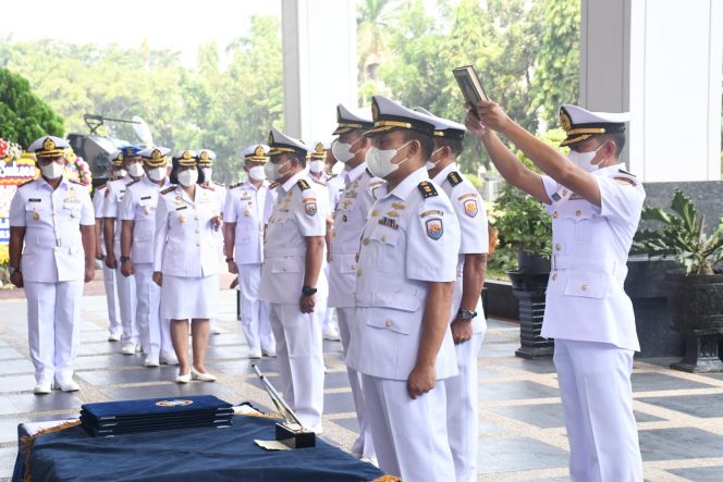 
					GUNA KADERISASI KEPEMIMPINAN, EMPAT JABATAN PENTING LANTAMAL III JAKARTA DI SERAHTERIMAKAN