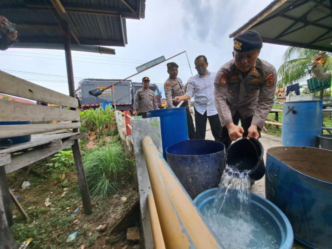 
					Warga Kota Seberang Tak Rela Polisi “Krisis Air” Polda Jambi Pindah Tugas Ke Ibu Kota