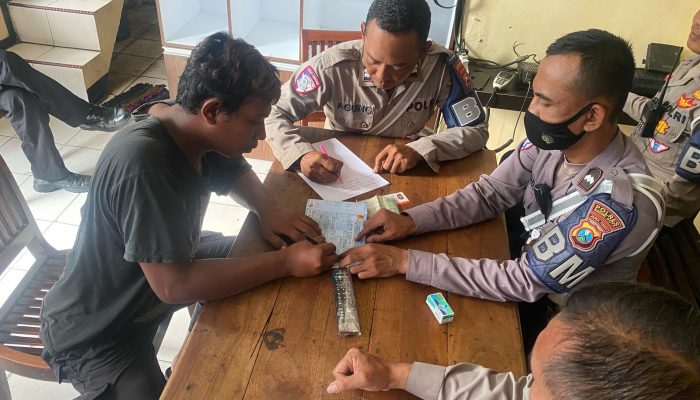 Parkir Sembarangan, Satlantas Polres Kediri Kota Kembali Tindak Pengemudi di Jalan Yos sudarso